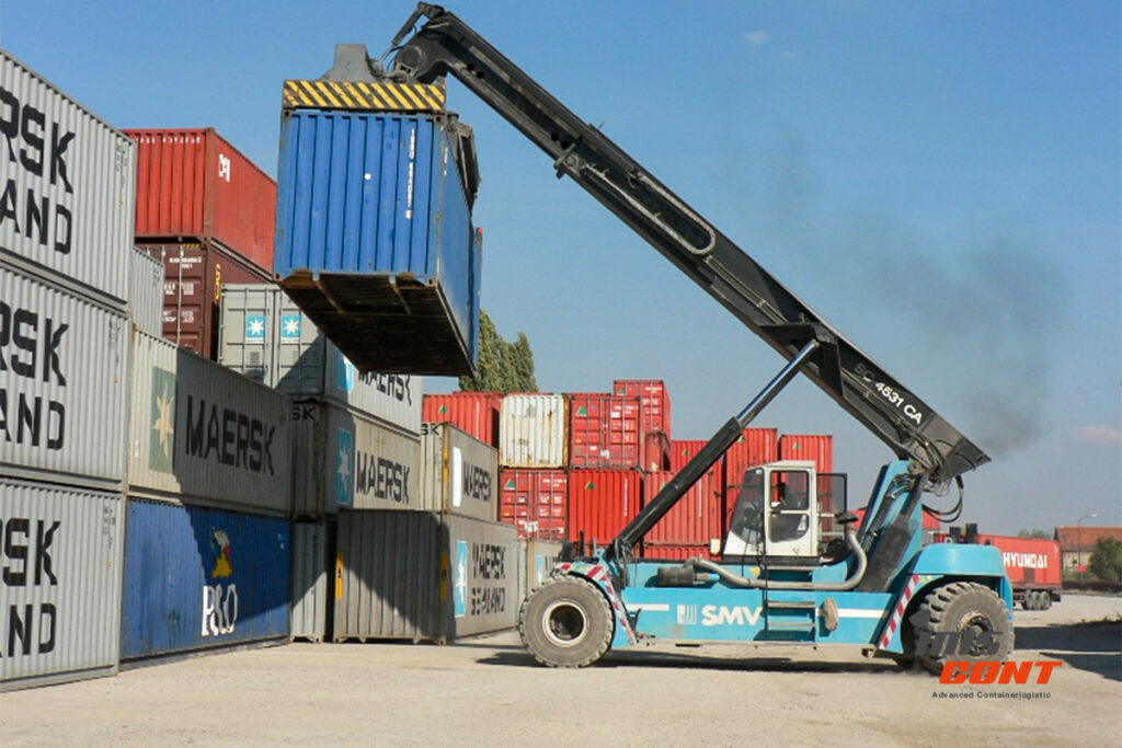 Prevoz lodného kontajnera – príprava pred osadením a umiestnením na pozemok.